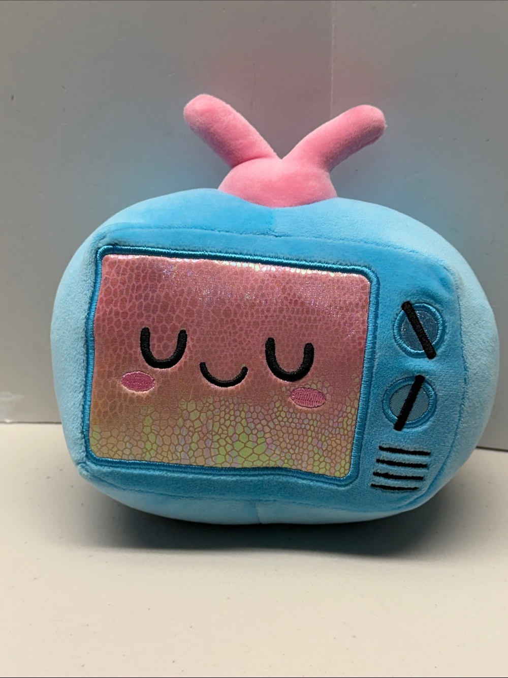 Retro plush tv with antenna stuffed toy
